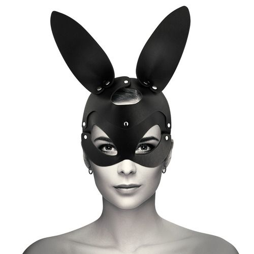 Mascara de cuero vegano con orejas de conejo
