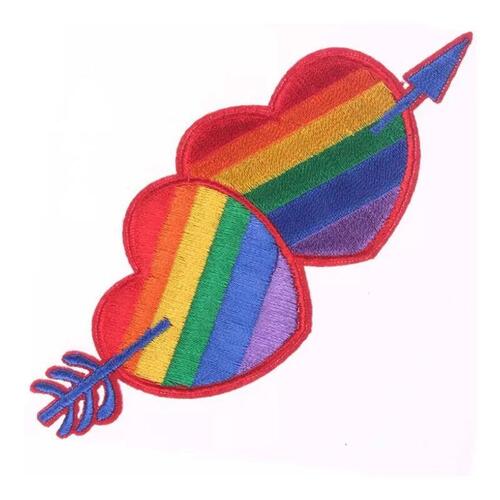 Parche de corazones con bandera LGBT